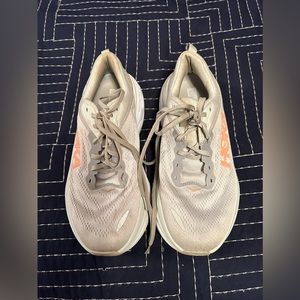 Hoka Bondi 8
